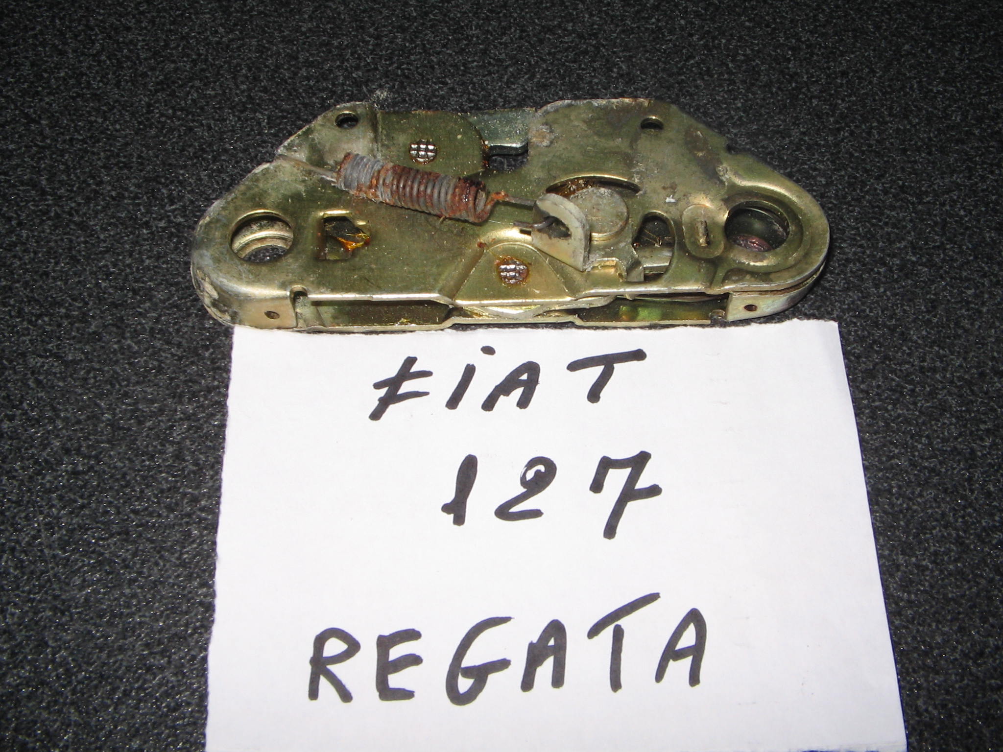 FIAT 127----REGATA ---- SERRATURA COFANO 1.173